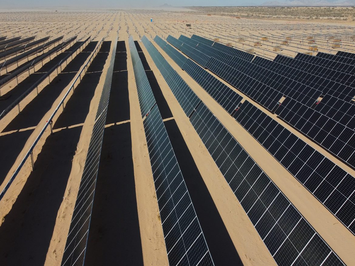 40 Pantas solares en la región rural construirá el Estado