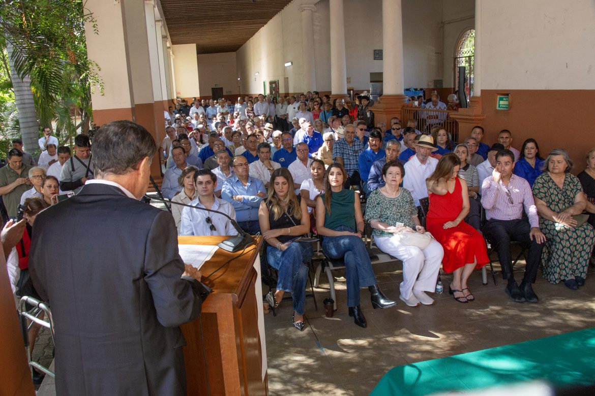 Homenaje al Dr. Samuel Ocaña con motivo del 64 Aniversario de su natalicio