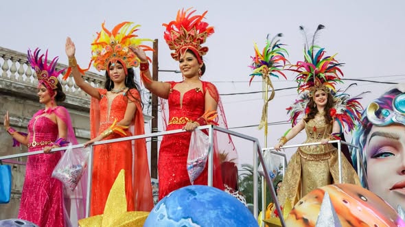 Guaymas realiza el Carnaval Internacional 2026.