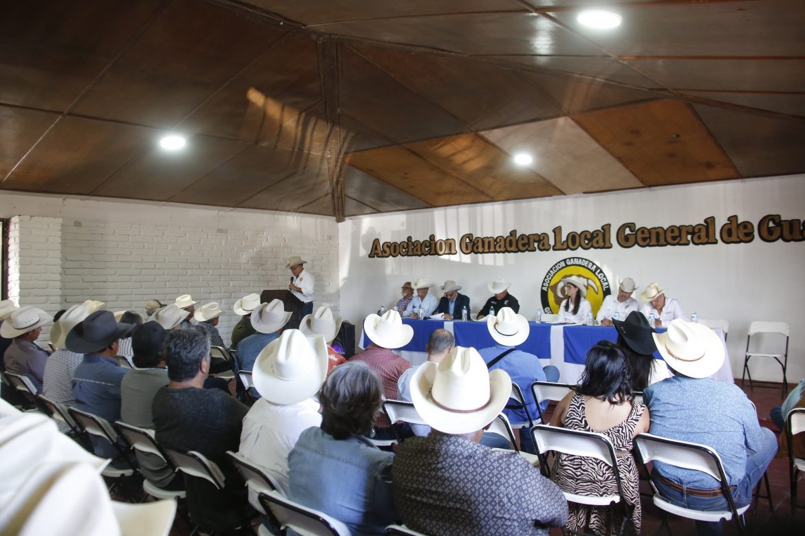 AGL- GANADEROS de GUAYMAS re-eligen a su directiva encabezada por Jesús Fajardo