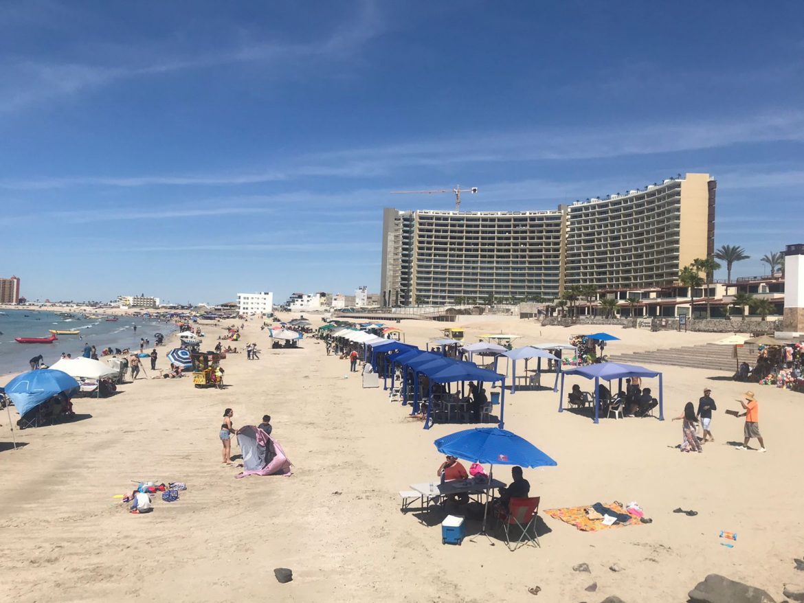 Aumenta la actividad turística en playas de Puerto Peñasco durante el Spring Break.