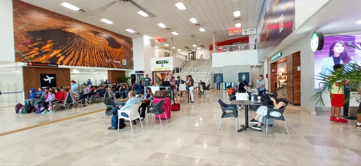 Aeropuerto de Hermosillo recibe premio internacional por calidad de servicio.