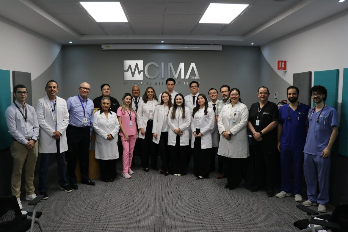 Médicos comparten avances sobre inteligencia artificial aplicada a la cirugía.