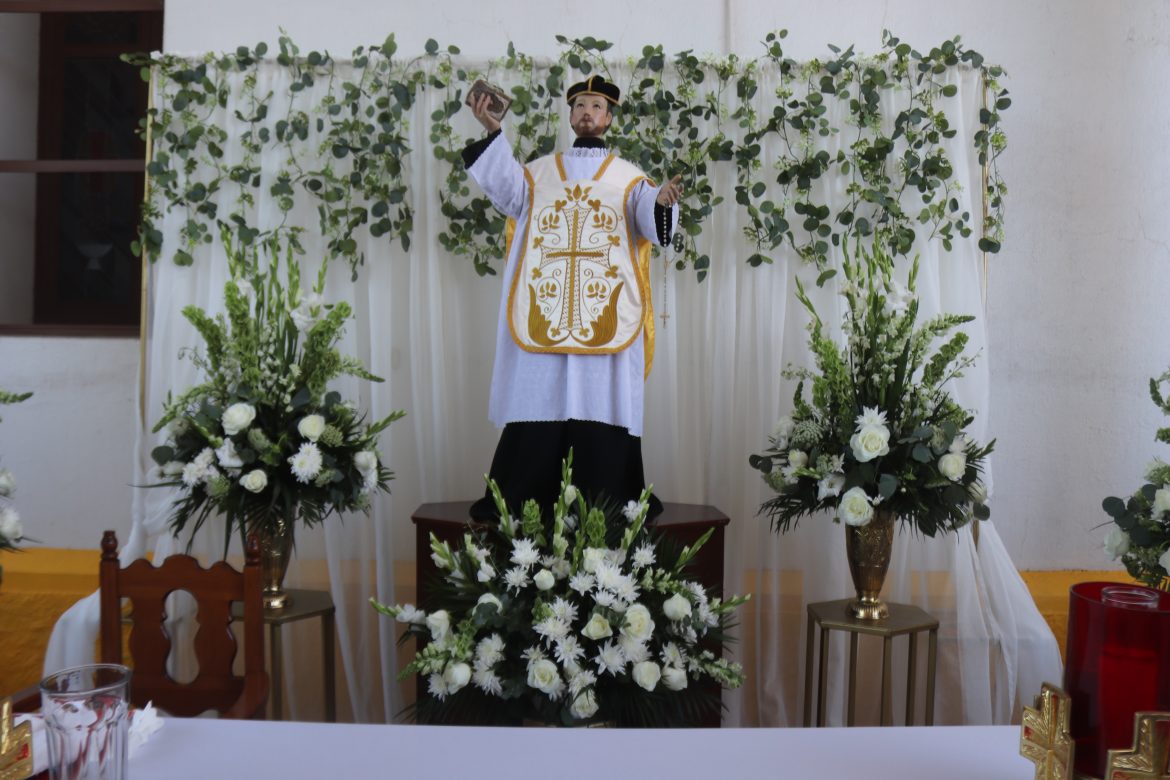 Fiestas de Huachinera en honor a San Ignacio de Loyola: Tradición, fervor y fiesta bajo la Sierra Alta​.