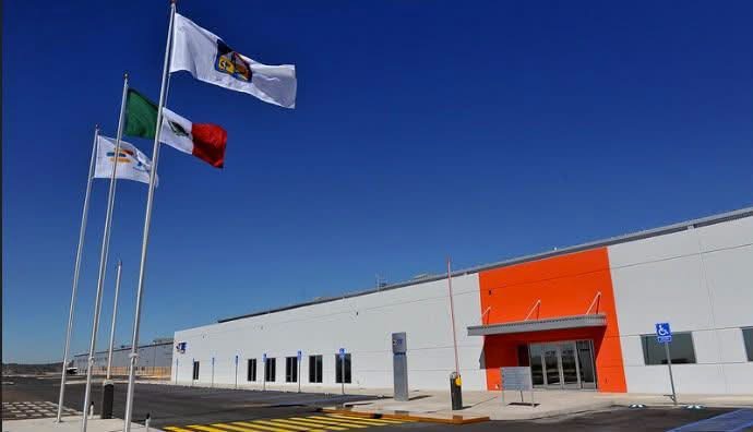 Industria manufacturera de exportación genera más empleos en Sonora durante 2026.